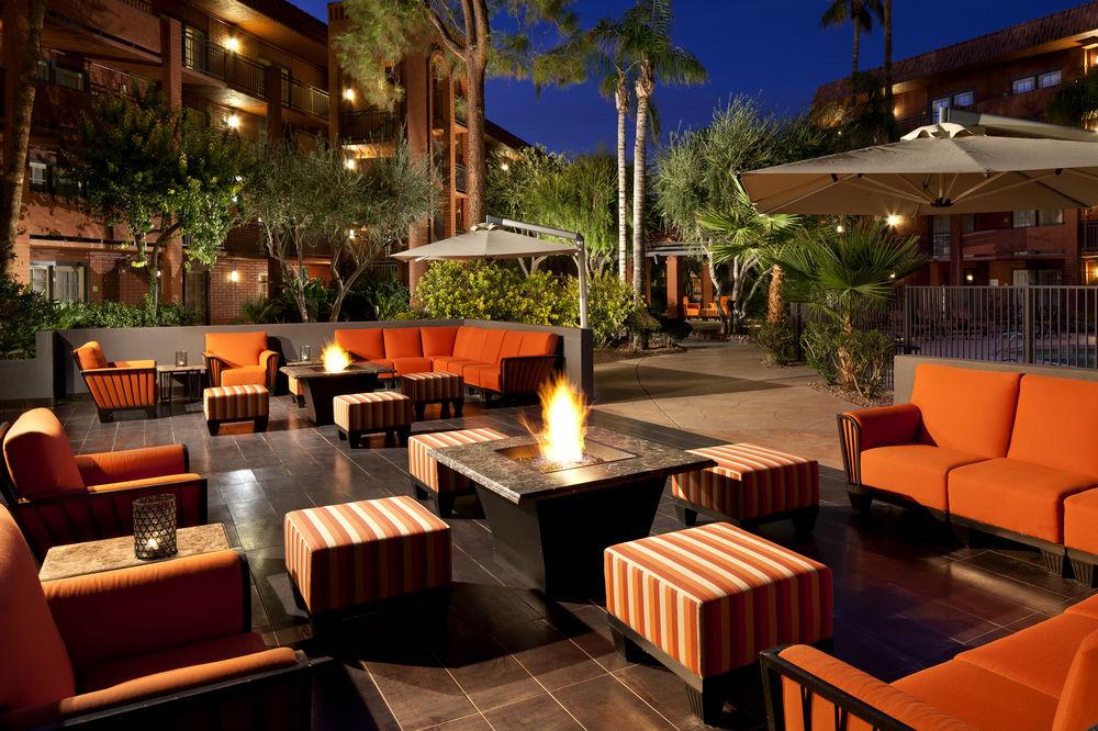Holiday Inn And Suites Phoenix Airport North By Ihg Bagian luar foto