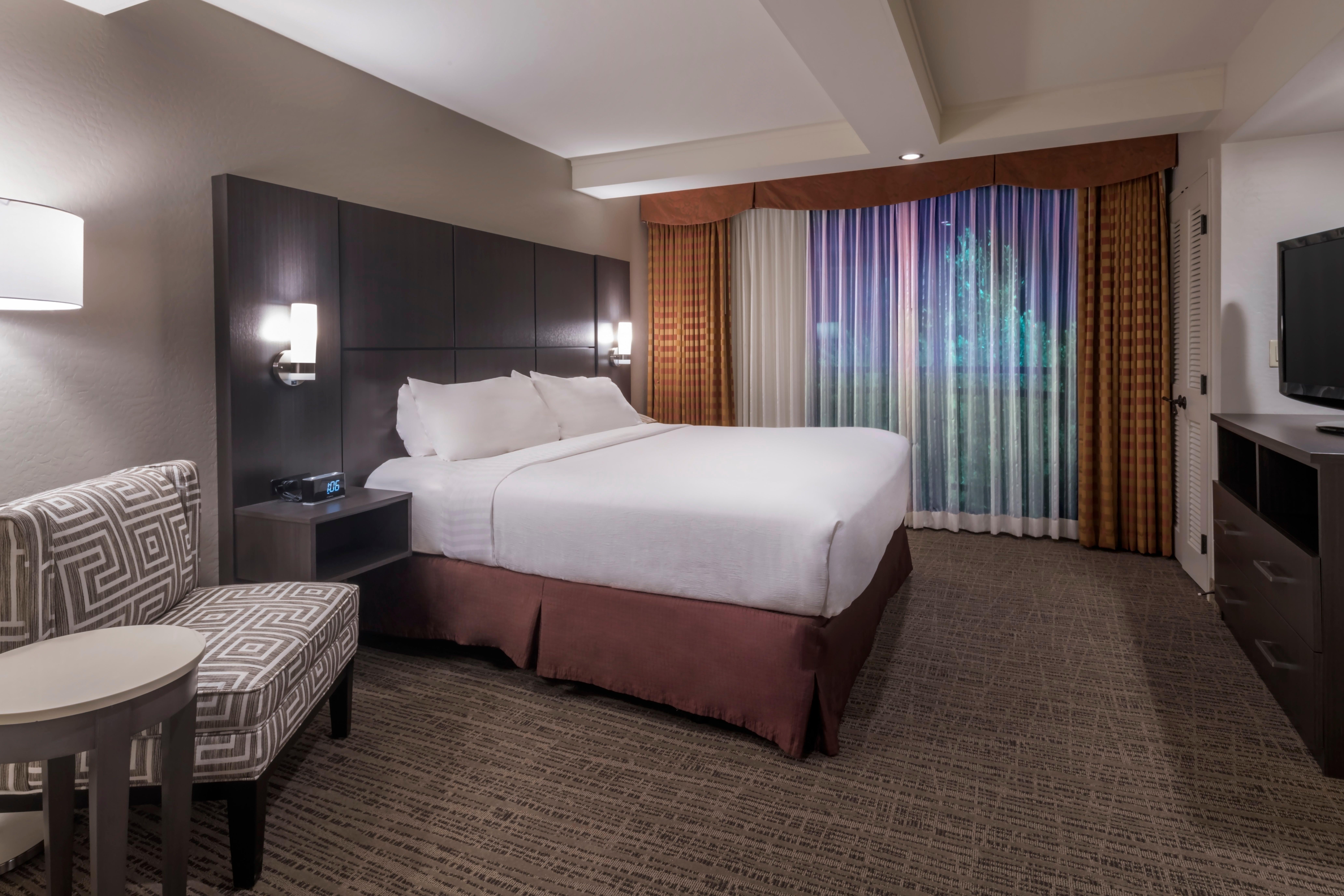 Holiday Inn And Suites Phoenix Airport North By Ihg Bagian luar foto