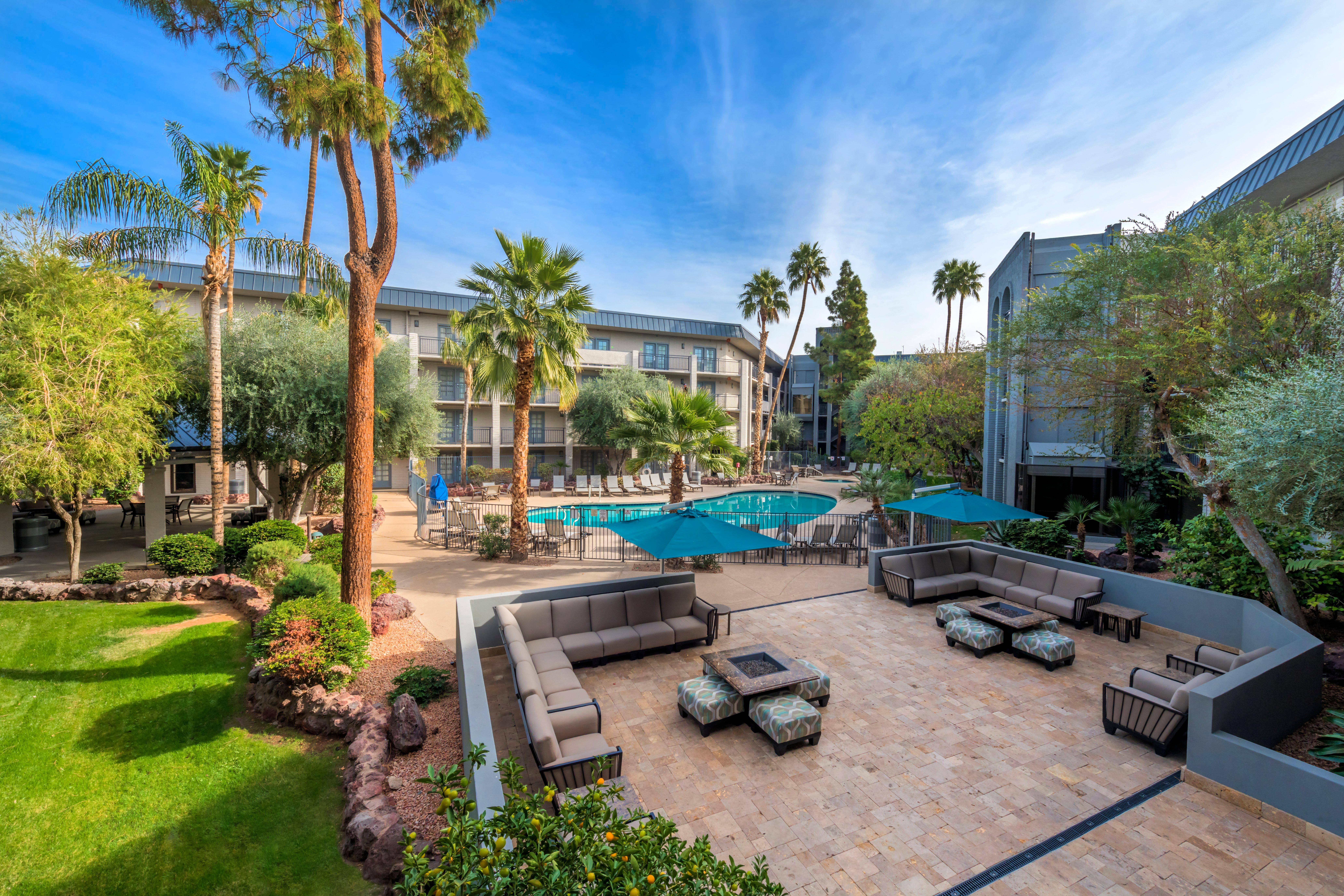 Holiday Inn And Suites Phoenix Airport North By Ihg Bagian luar foto