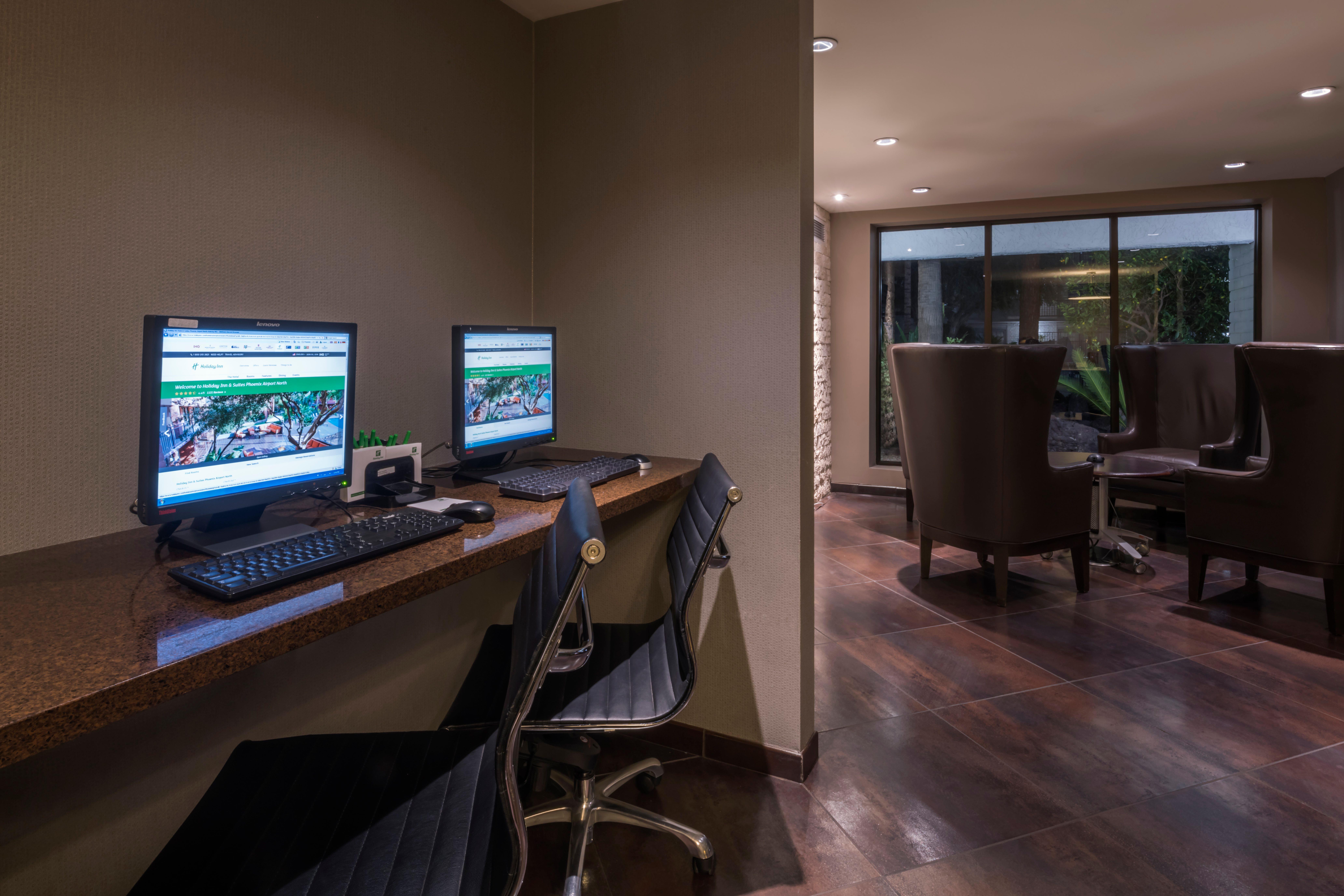 Holiday Inn And Suites Phoenix Airport North By Ihg Bagian luar foto