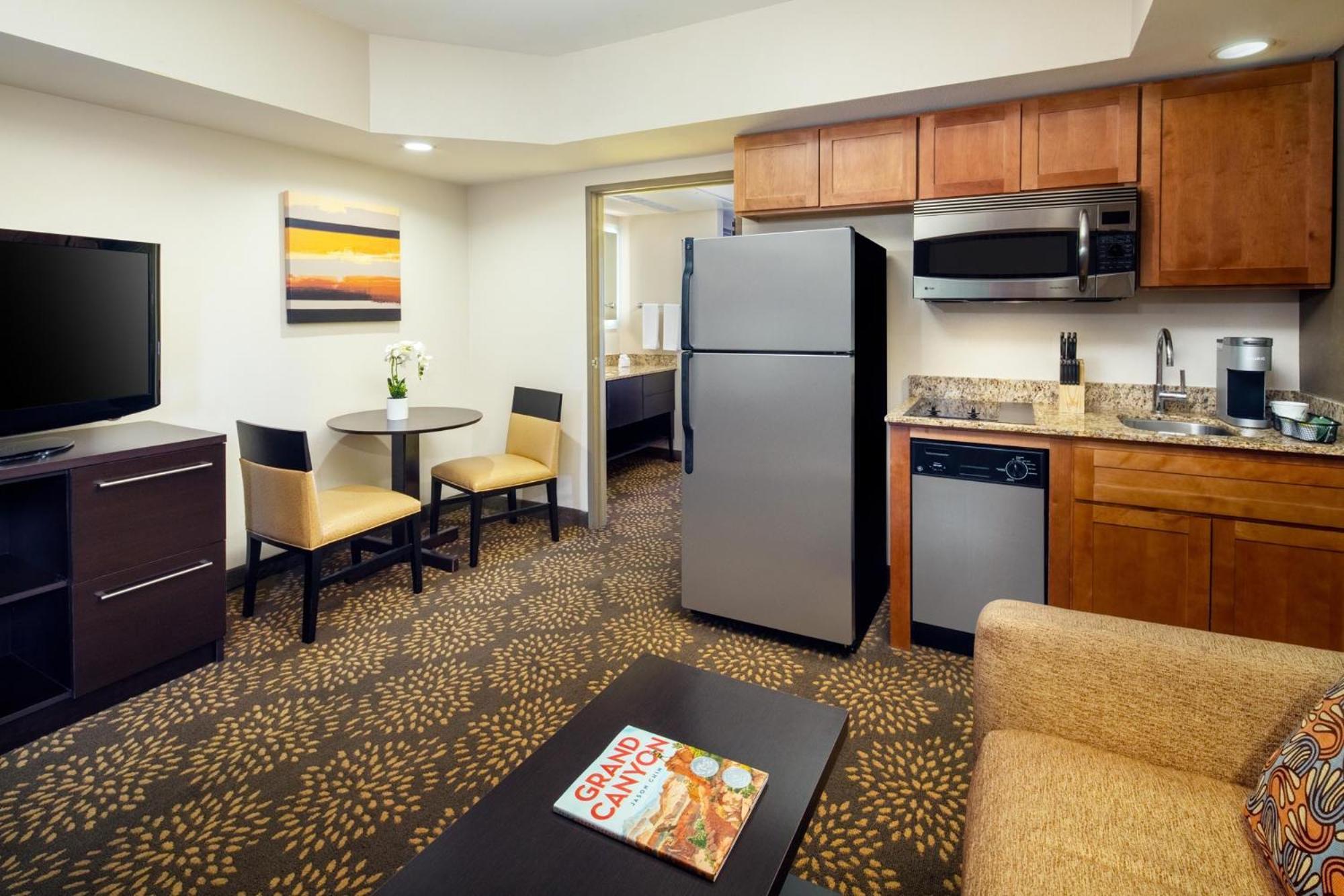 Holiday Inn And Suites Phoenix Airport North By Ihg Bagian luar foto