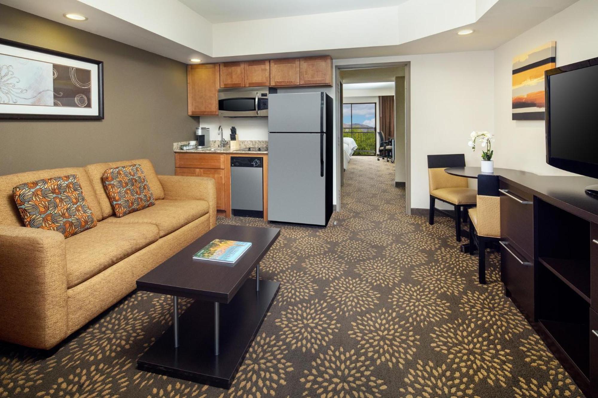 Holiday Inn And Suites Phoenix Airport North By Ihg Bagian luar foto