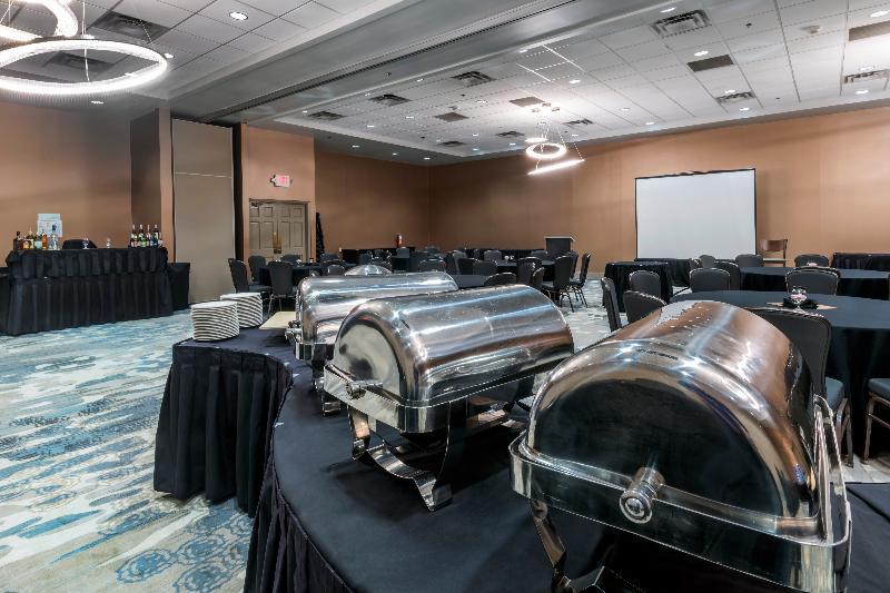 Holiday Inn And Suites Phoenix Airport North By Ihg Bagian luar foto